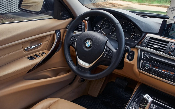 BMW Seria 3 cena 69600 przebieg: 179250, rok produkcji 2013 z Poznań małe 326